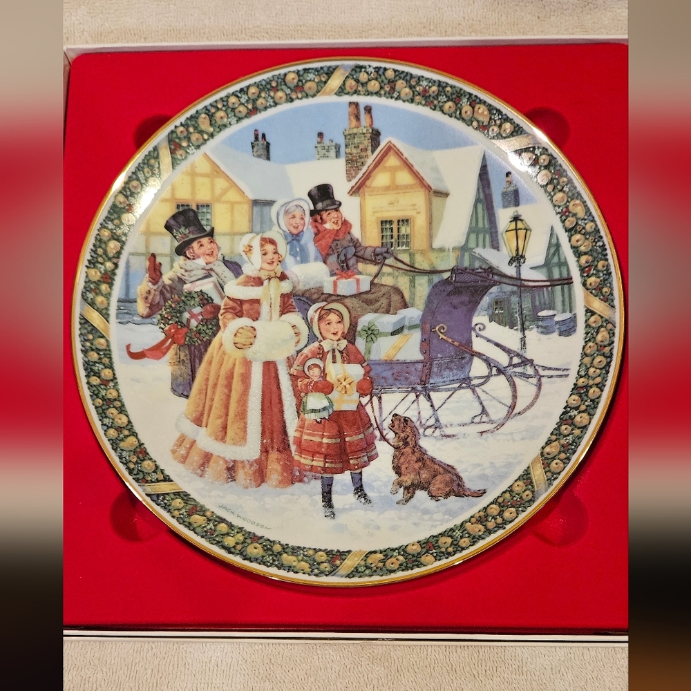 ROYAL WINDSOR CHRISTMAS CAROL COLLECTION PLATE